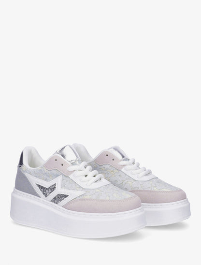 Sneakers en simili à détail dentelle et sequins - Bleu clair - 4