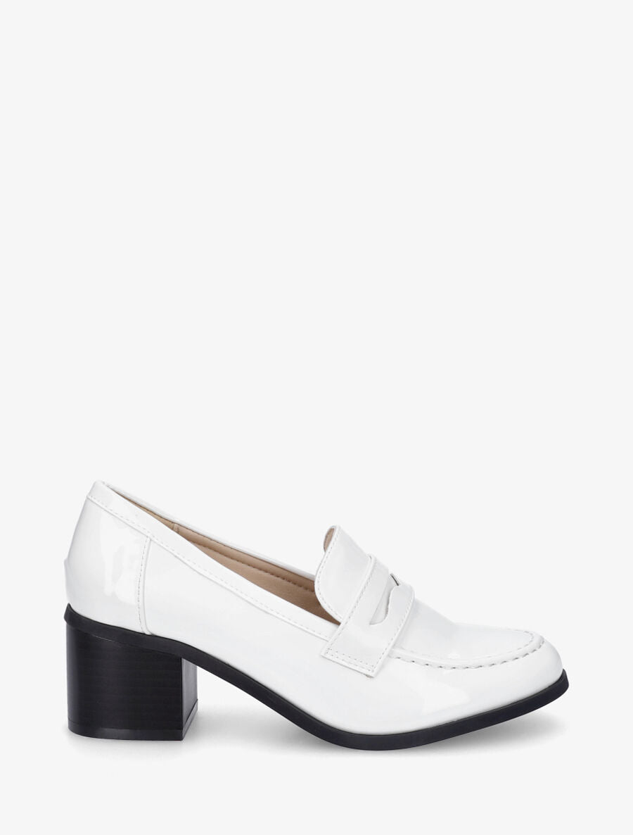Mocassins vernis à talon - Blanc - 1