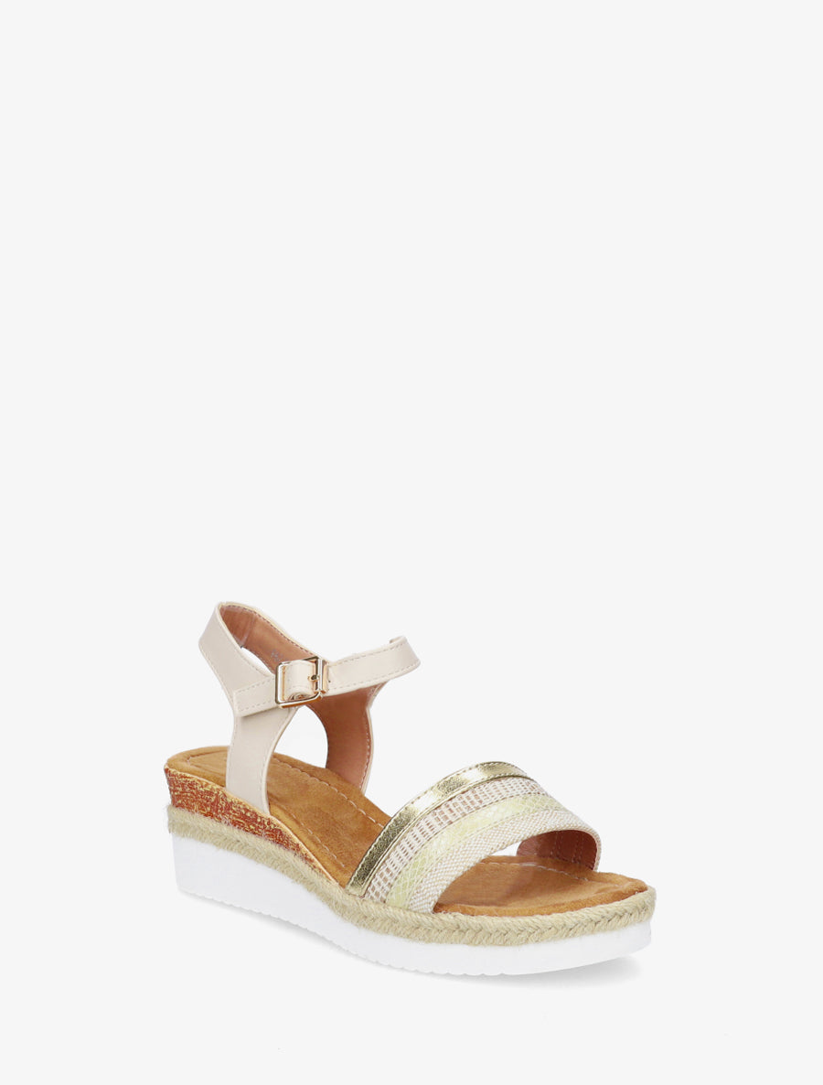 Keilsandalen mit strukturierten Flechtungen verziert. - Beige
