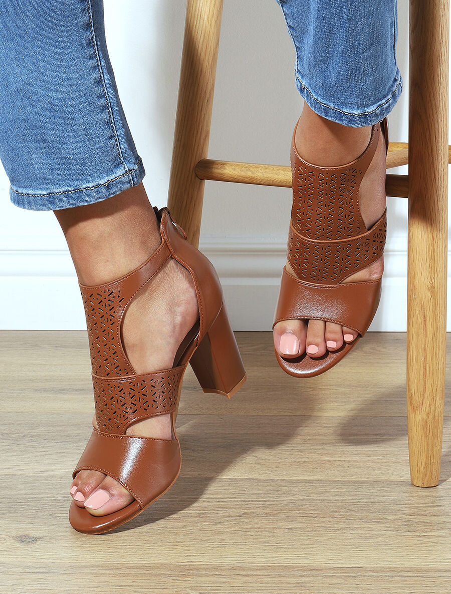 Sandales à talon et bride ajourée en simili - Camel - 1