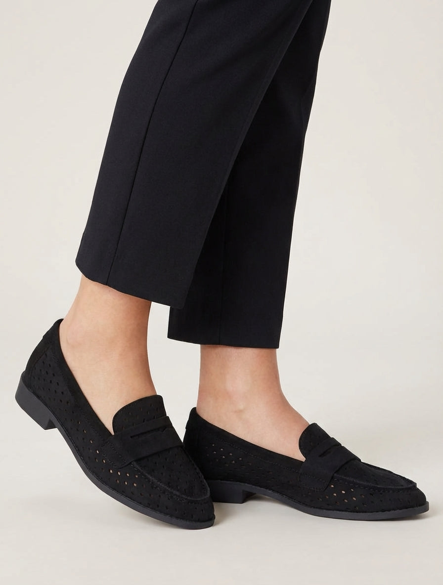 Durchbrochene Mokassins aus Wildlederimitat - Schwarz