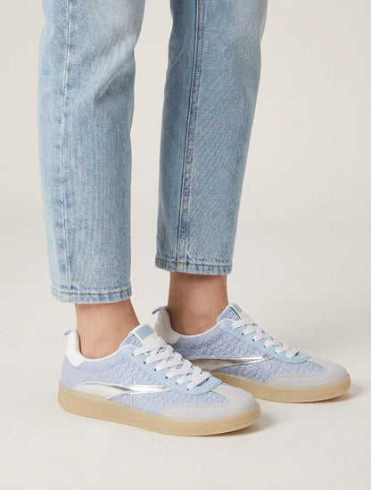 Sneaker aus Kunstleder mit Flechtoptik - Himmelblau