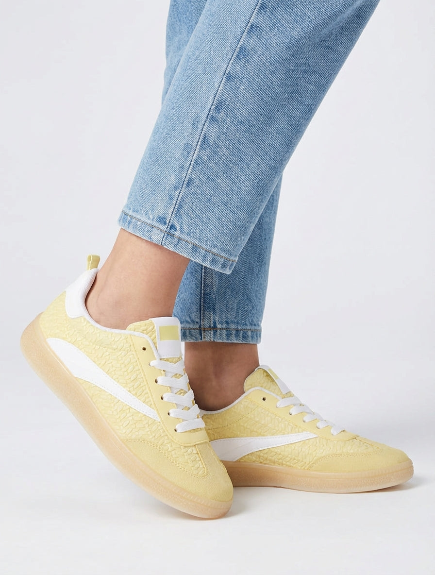 Sneaker aus Kunstleder mit Flechtoptik - Gelb