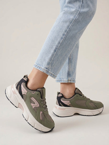 Laufschuhe im Leinwandstil - Kaki