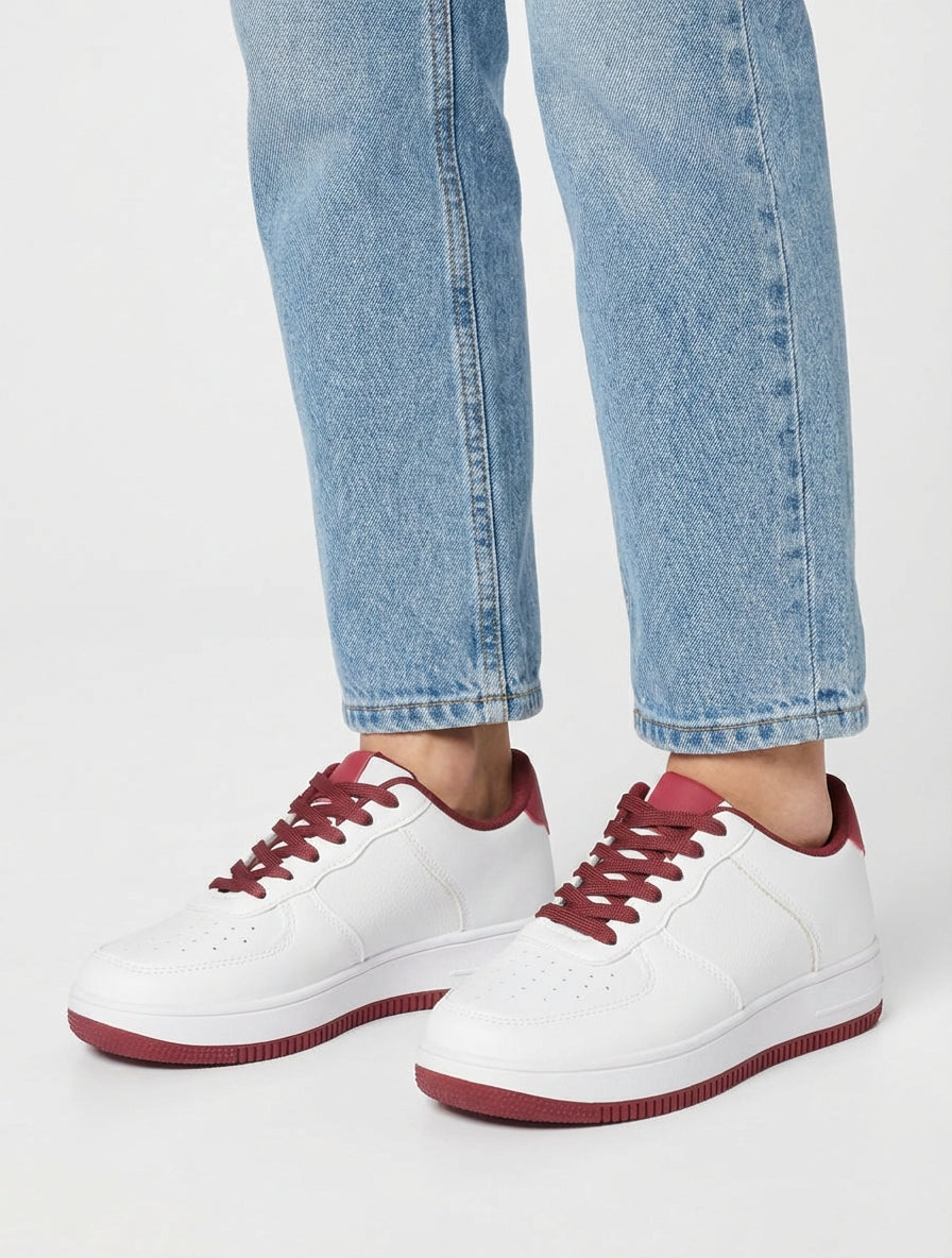 Sneakers mit kontrastierendem Fersenbereich - Rot