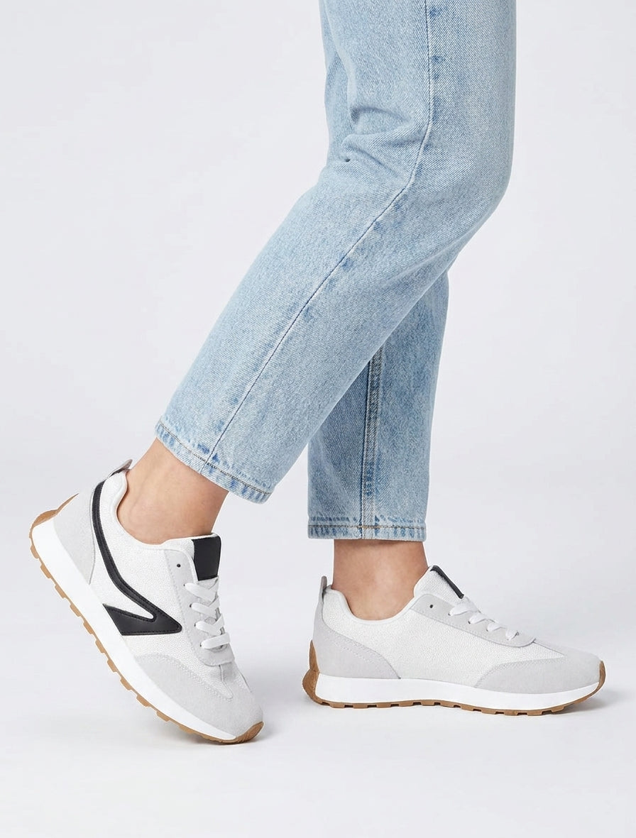 Sneakers mit Stoffeinsatz und Nubuk-Effekt - Weiß