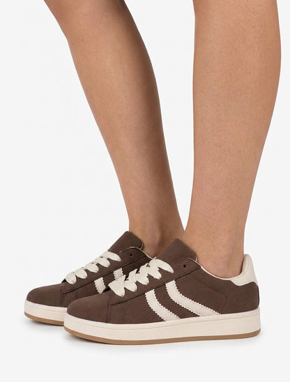 Nubuk-Effekt-Sneaker mit gezackten Streifen - Braun