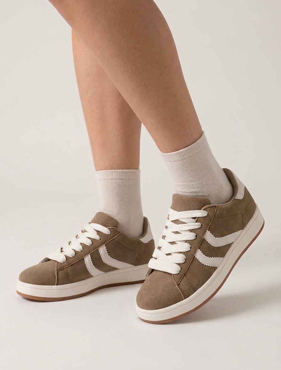 Nubuk-Effekt-Sneaker mit gezackten Streifen - Maulwurf
