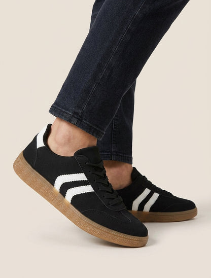 Sneakers im Nubuk-Effekt mit Gummisohle - Schwarz