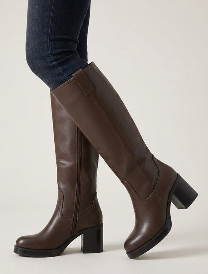 Stiefel aus Kunstleder mit Blockabsatz - Braun