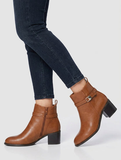 Stiefeletten mit Absatz aus Kunstleder - Kamel
