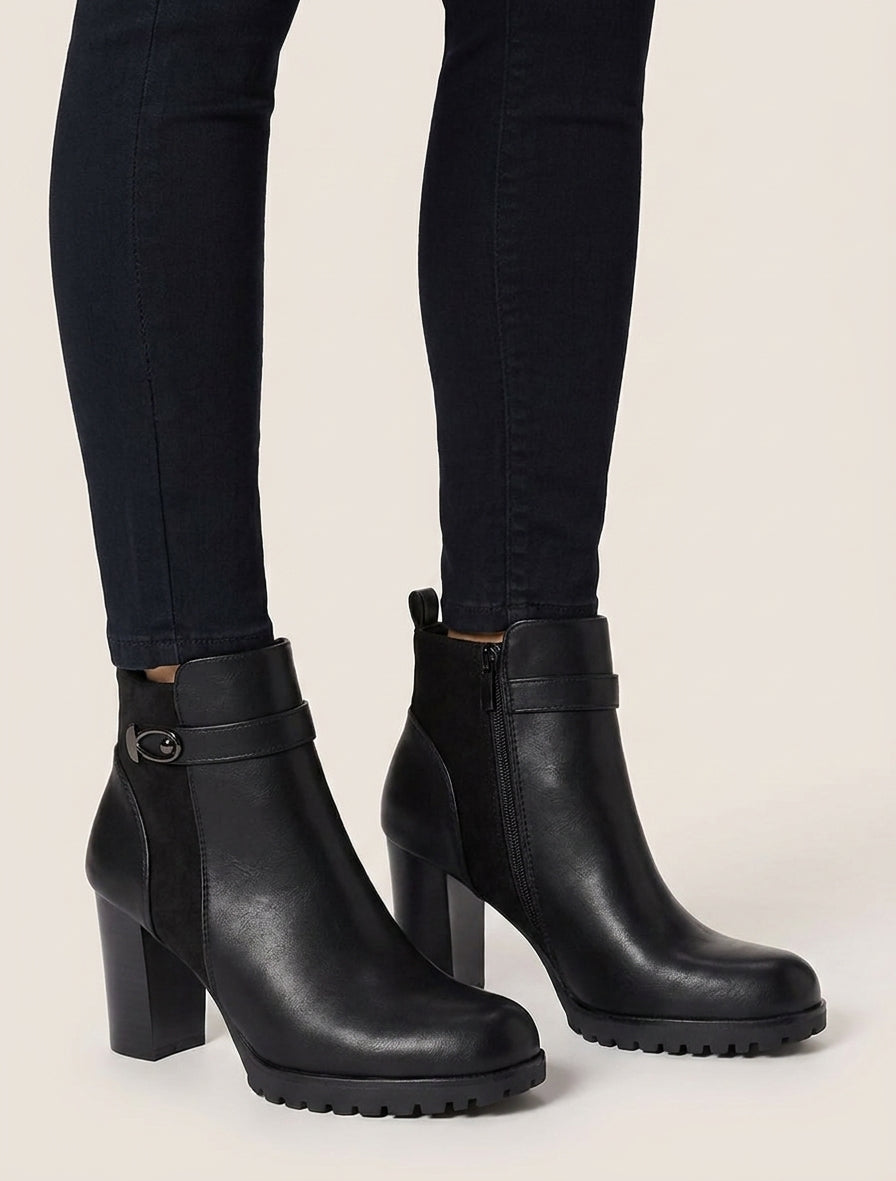 Stiefeletten mit Wildledereinsatz und hohem Absatz - Schwarz