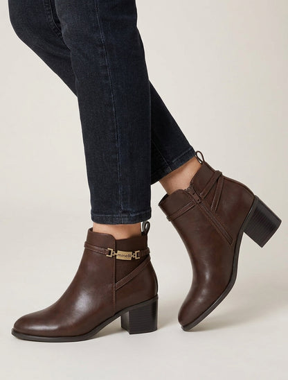 Elastische Stiefeletten aus Kunstleder - Braun