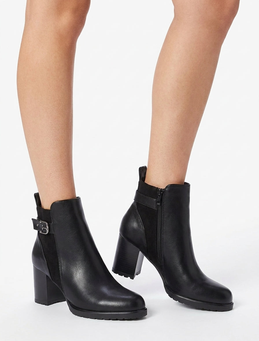 Stiefeletten aus Kunstleder und Veloursleder mit Metallschnalle - Schwarz