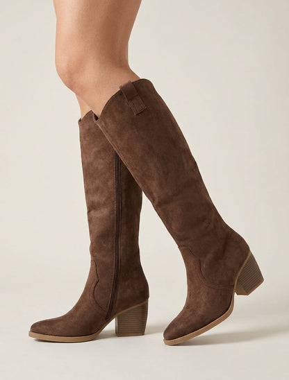 Stiefeletten aus Wildlederimitat mit spitzer Kappe - Braun