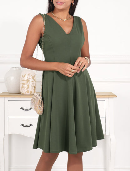 Robe patineuse unie à col V - Kaki - 4