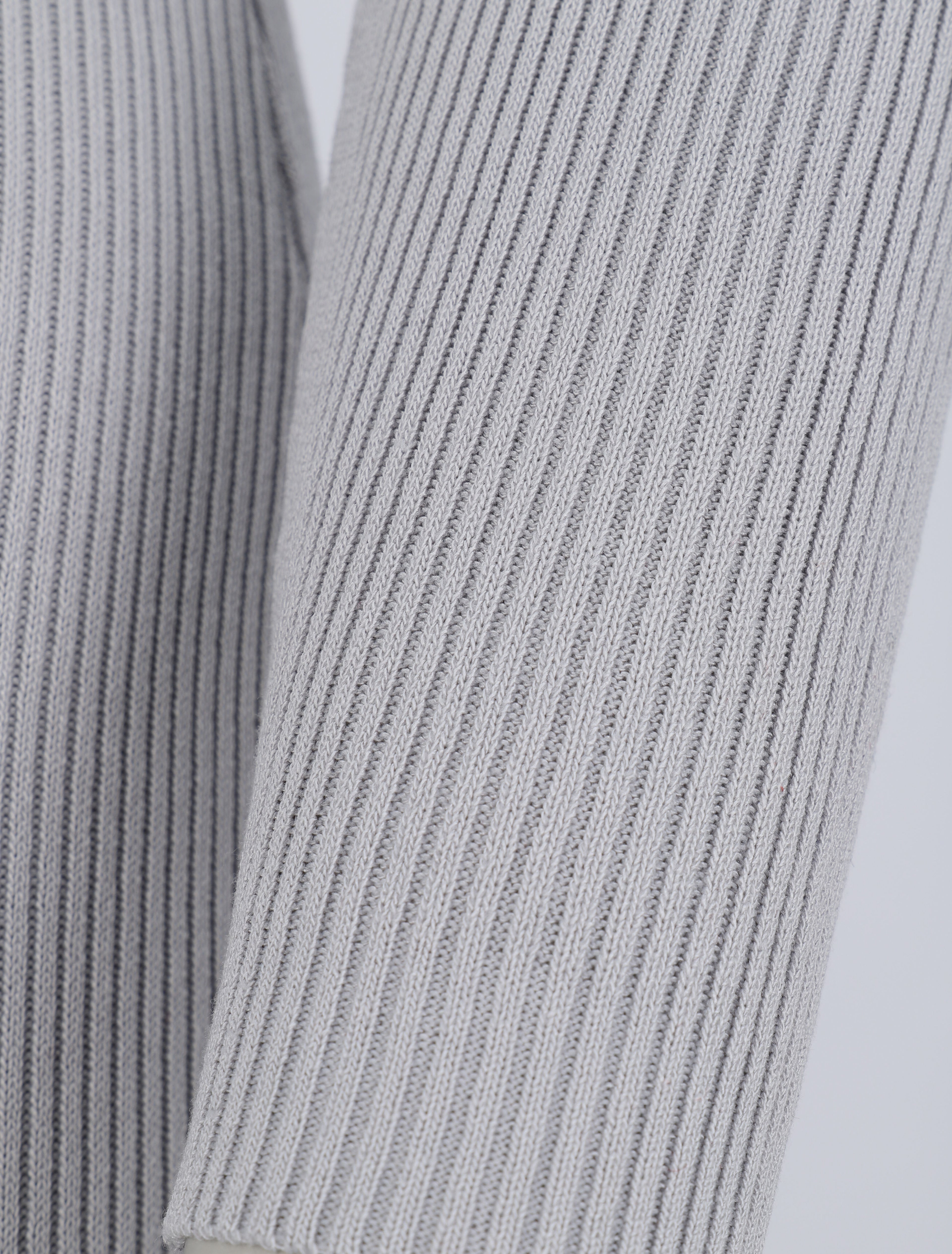 Robe pull côtelée et moulante à décolleté asymétrique - Gris clair - 3