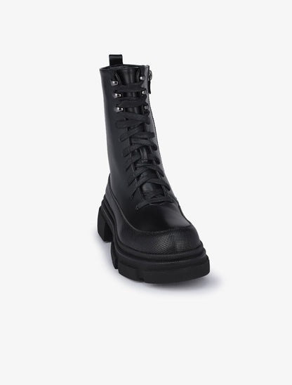 Boots lacées à semelles texturées crantées - Noir - 3