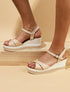 Sandales compensées en suédine à ganses croisées - Beige - 1