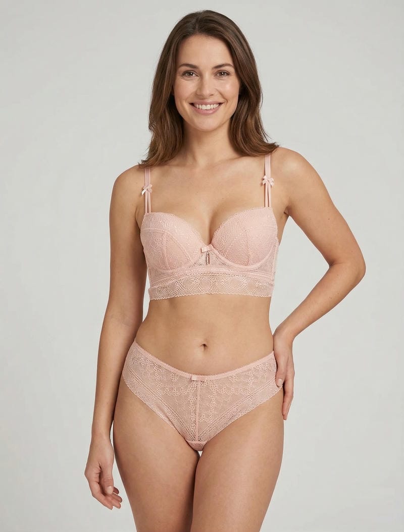 BH- und Slip-Set und mit Strass besetzter Schmuck - Rose