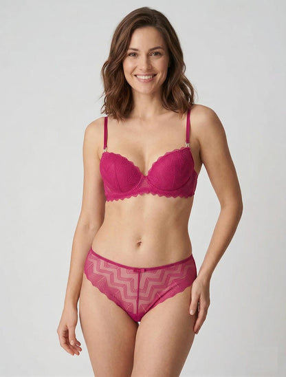 Büstenhalter- und Tanga-Set mit durchbrochenem Design und Strassschmuck. - Fuchsia