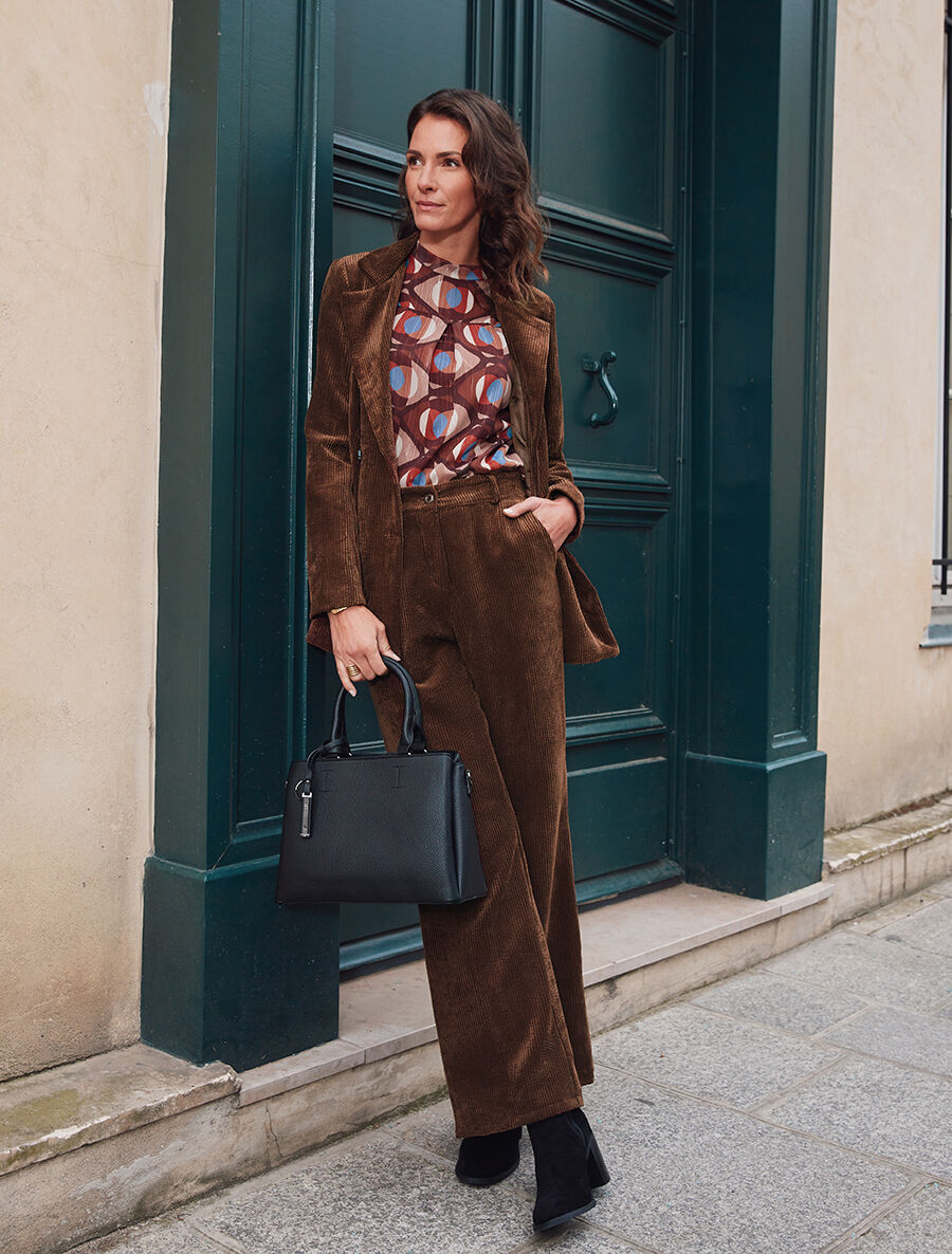 Look Selina - 2